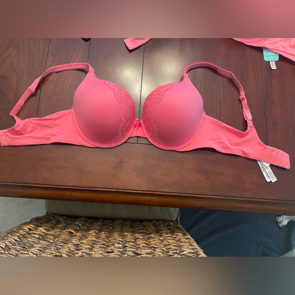 Victoria's Secret salmon body by Victoria perfect shape full coverage bra  NWOT